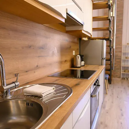 The Modern Loft 아파트